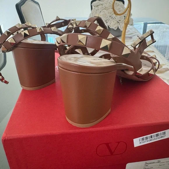 Valentino Rockstud block heel sandals size 42 tan - Picture 10 of 10